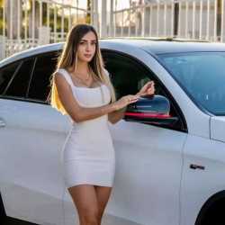 Ataşehir Balık Etli Seksi Escort Kadın Ceren